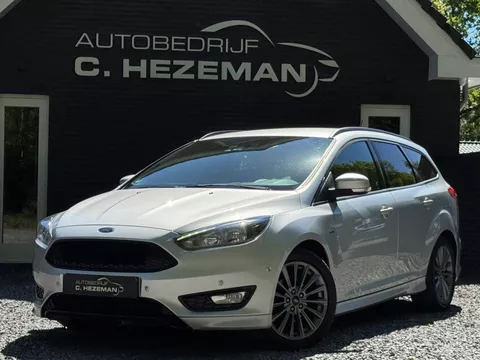 Ford Focus Wagon 1.0 140PK ST-Line 1e eigenaar DealerOH Navigatie Camera Cruise NIEUWSTAAT!