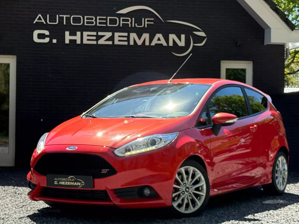 Ford Fiesta 1.6 ST2 183PK 1e eigenaar DealerOH Recaro Navigatie LED LEDER AUX