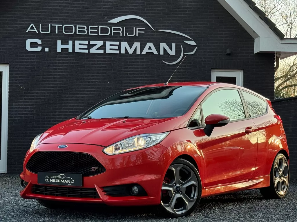 Ford Fiesta 1.6 ST2 183PK1e eigenaar DealerOH Nieuwstaat Recaro LED Xenon