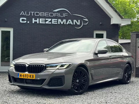 BMW 5-serie 545e xDrive High Executive Nieuw Model M Kuipstoelen LASER LED BOMVOL