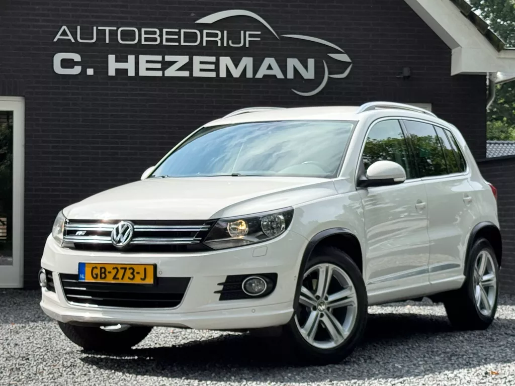 Volkswagen Tiguan 1.4 TSI Sport&amp;Style R-line Edition Navigatie Alcantara PDV V+A Trekhaak
